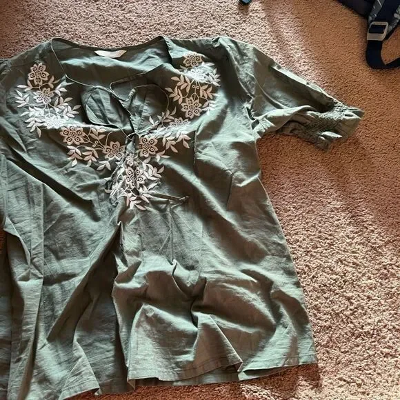 Lucky brand green embroidered top M - Picture 5 of 9
